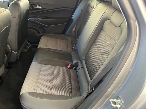 Used 2025 Chevrolet Trax LT image 24