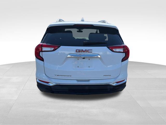 Used 2024 GMC Terrain SLT AWD/4WD image 4