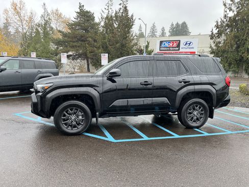 Used 2025 Toyota 4Runner SR5 image 2