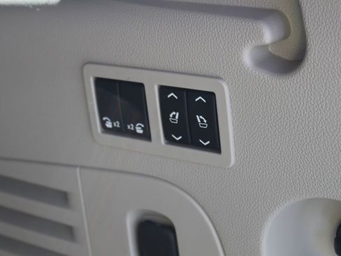 Used 2015 Cadillac Escalade ESV Premium image 29