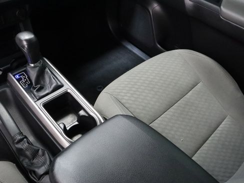 Used 2022 Toyota Tacoma SR5 w/ Technology Package RWD image 17