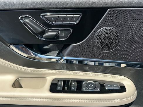 New 2025 Lincoln Corsair Premiere w/ Equipment Group 101A image 13