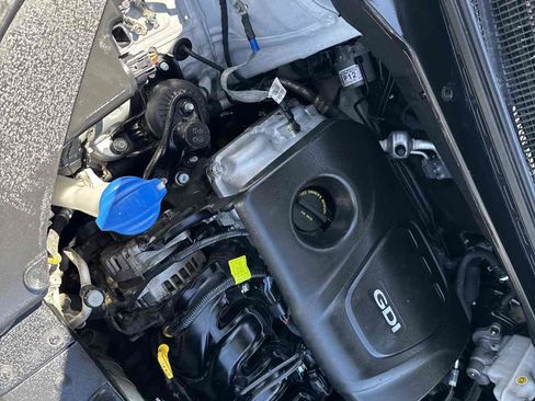 Used 2019 Kia Soul FWD image 28