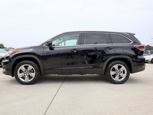 Used 2016 Toyota Highlander Limited FWD image 3