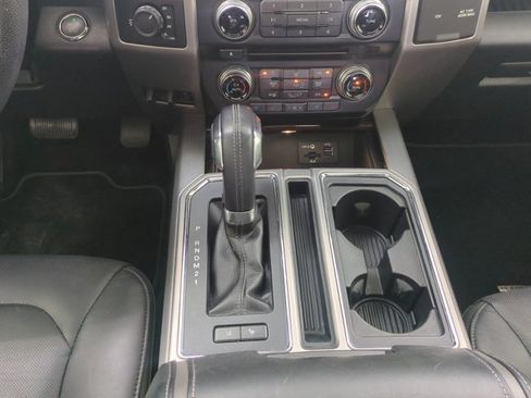 Used 2015 Ford F150 Platinum w/ Equipment Group 701A Luxury AWD/4WD image 11