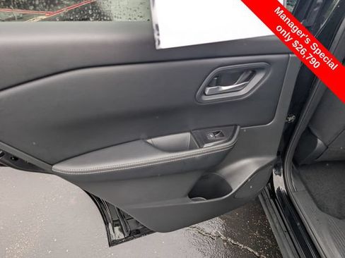 Certified 2026 Nissan Rogue SV AWD/4WD image 11