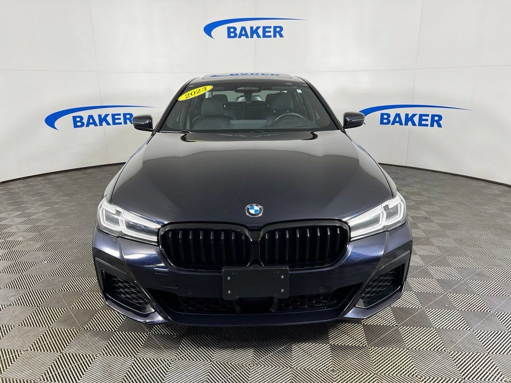 Used 2023 BMW M550i xDrive w/ Executive Package AWD/4WD image 9