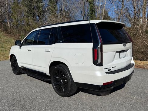 Used 2024 Cadillac Escalade Sport w/ LPO, ONYX Package image 8