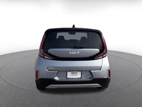 Used 2025 Kia Soul LX w/ LX Technology Package image 12