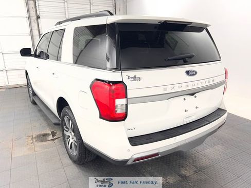 Used 2024 Ford Expedition XLT AWD/4WD image 5