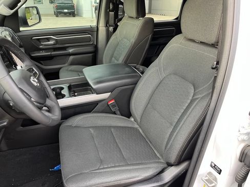 Used 2025 RAM 1500 Big Horn AWD/4WD image 7