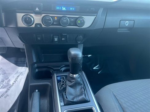 Used 2022 Toyota Tacoma SR5 image 11
