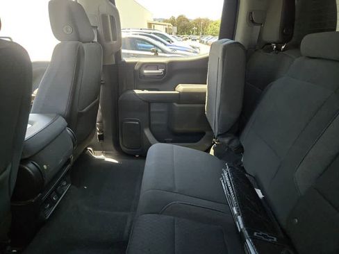 Used 2022 Chevrolet Silverado 1500 LT AWD/4WD image 10