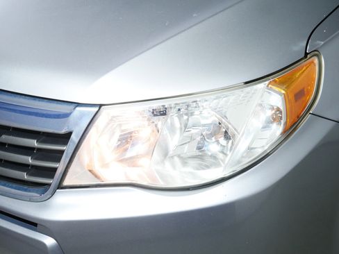 Used 2010 Subaru Forester 2.5X Premium image 16