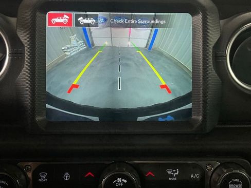 Used 2021 Jeep Wrangler Unlimited Rubicon 4xe w/ Steel Bumper Group AWD/4WD image 19