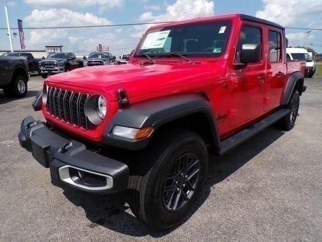 Used 2025 Jeep Gladiator Sport AWD/4WD image 1