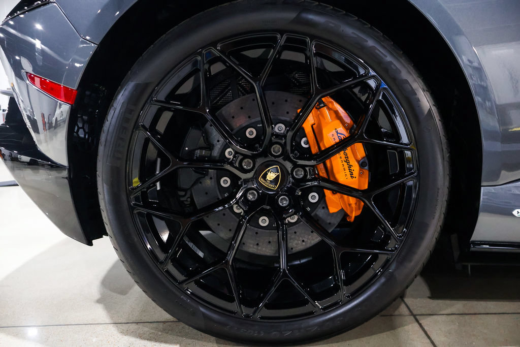 Used 2024 Lamborghini Huracan EVO AWD/4WD image 31