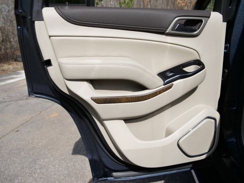 Used 2020 GMC Yukon Denali w/ Denali Ultimate Package image 35