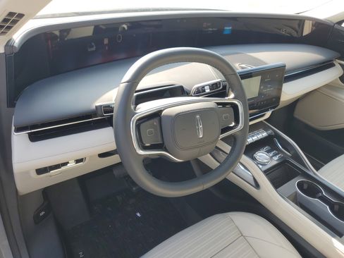 New 2026 Lincoln Nautilus Reserve w/ Jet Appearance Package image 13