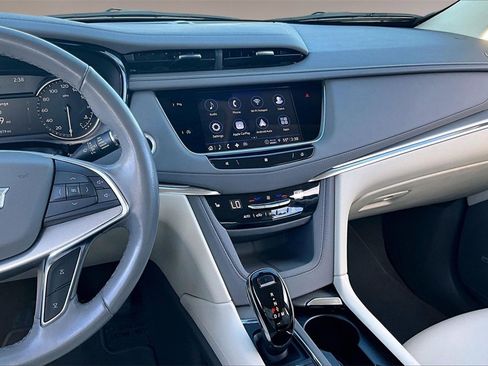 Used 2021 Cadillac XT5 Premium Luxury image 6