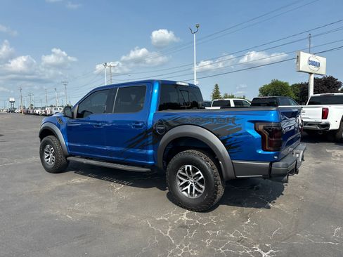Used 2017 Ford F150 Raptor w/ Equipment Group 802A Luxury AWD/4WD image 3