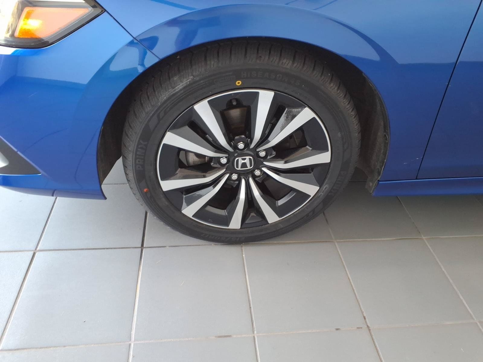 Used 2024 Honda Civic EX image 9