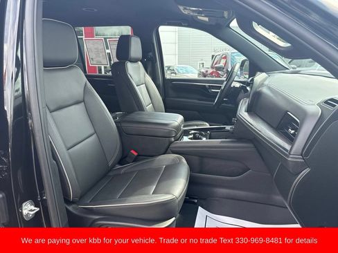 Used 2025 Chevrolet Tahoe Premier AWD/4WD image 36