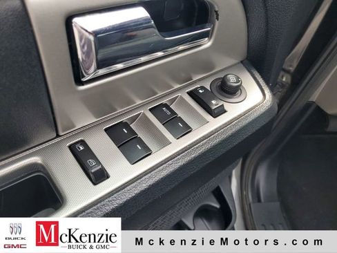 Used 2017 Ford Expedition XLT AWD/4WD image 10