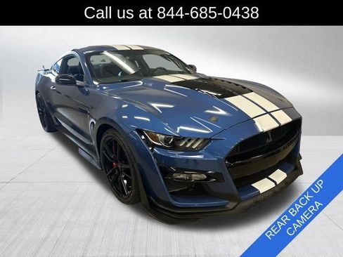 Used 2021 Ford Mustang Shelby GT500 w/ Technology Package RWD image 3