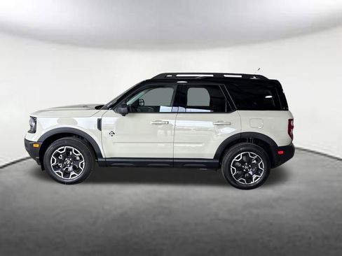 New 2025 Ford Bronco Outer Banks image 2