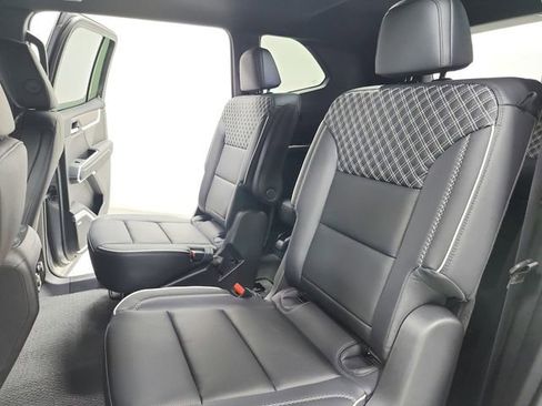 New 2026 GMC Acadia Denali w/ Super Cruise Package FWD image 40