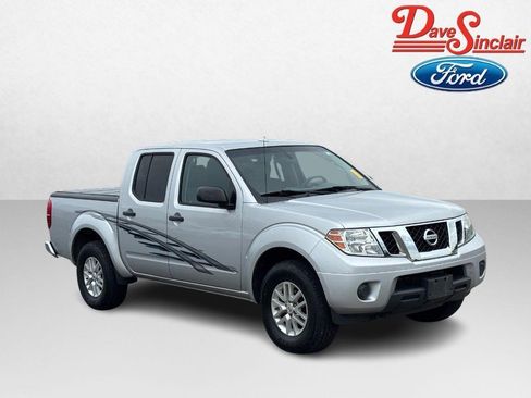 Used 2017 Nissan Frontier SV AWD/4WD image 4