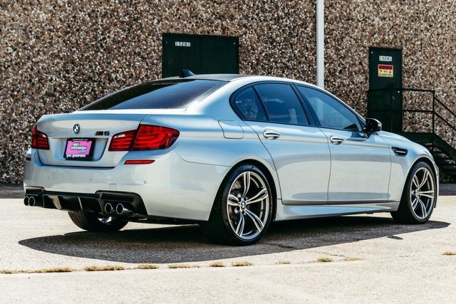 Used 2013 BMW M5 RWD image 9