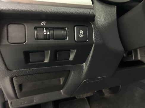 Used 2016 Subaru Crosstrek 2.0i Premium image 21