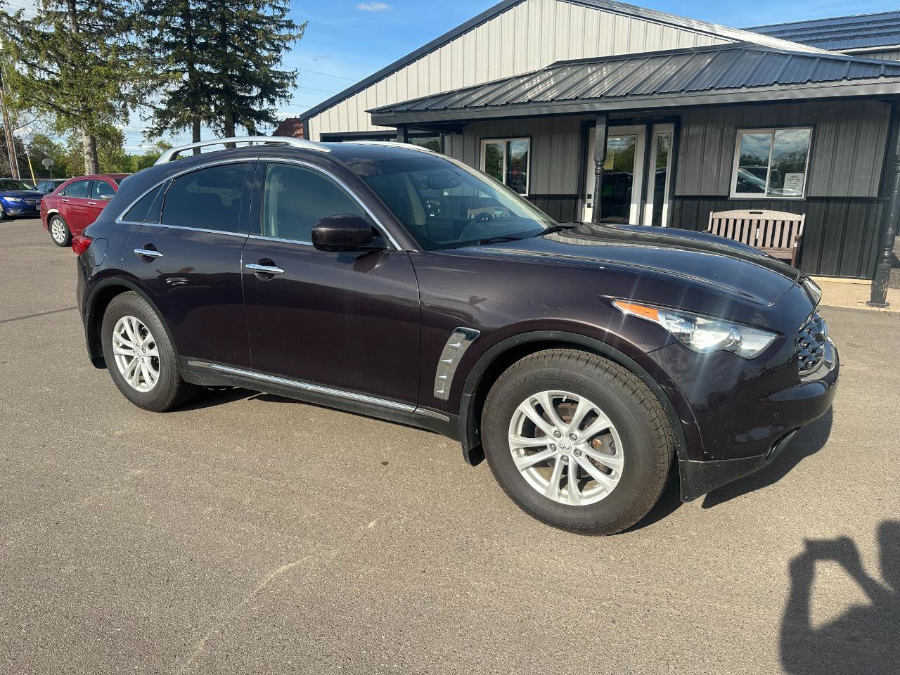 Used 2011 INFINITI FX35 AWD w/ Premium Pkg image 2