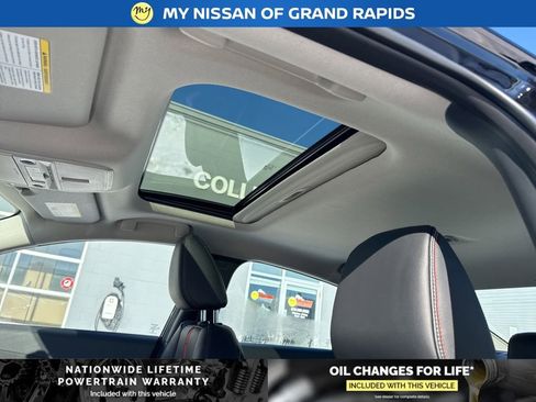 New 2026 Nissan Sentra SR w/ SR Premium Package FWD image 12