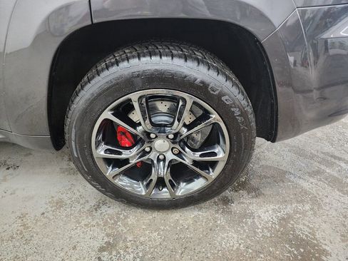 Used 2015 Jeep Grand Cherokee SRT w/ Luxury Group II AWD/4WD image 39