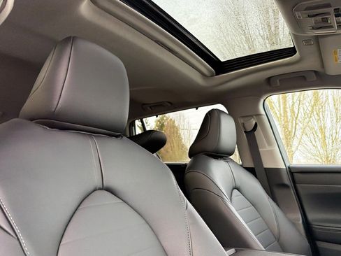 New 2026 Toyota Highlander XLE image 15