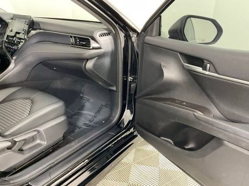 Used 2024 Toyota Camry SE FWD image 17