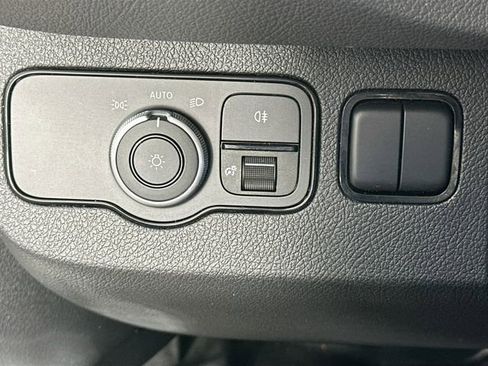 Used 2025 Mercedes-Benz Sprinter 2500 image 10