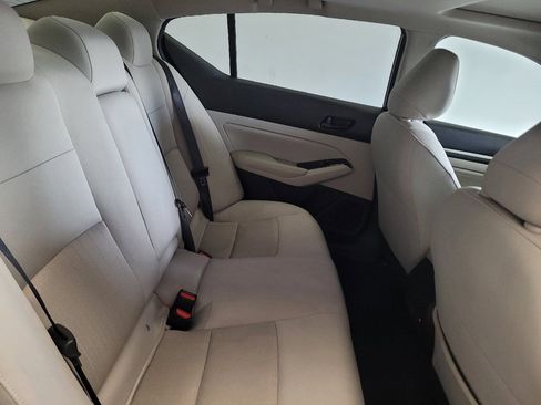 Used 2023 Nissan Altima 2.5 SV w/ SV Premium Package image 19