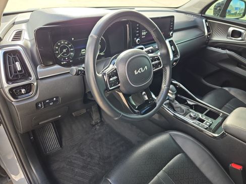 Used 2023 Kia Sorento SX FWD image 12