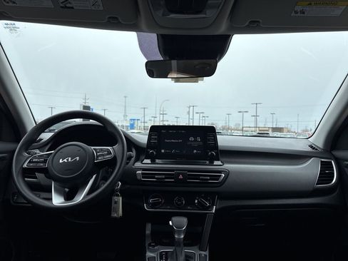 Used 2023 Kia Seltos LX AWD/4WD image 29