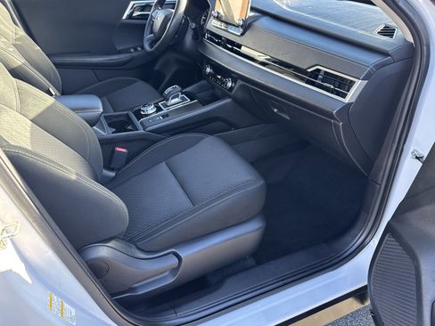 Used 2022 Mitsubishi Outlander ES image 18
