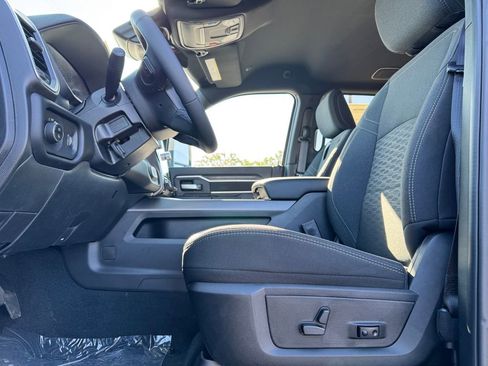 New 2026 RAM 2500 Big Horn AWD/4WD image 14