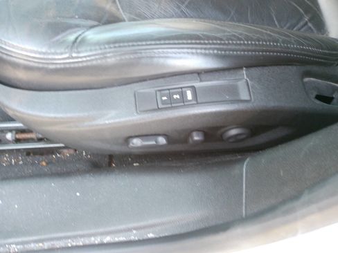 Used 2011 Buick LaCrosse CXL image 38