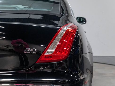 Used 2013 Jaguar XJ AWD image 54