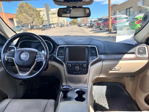 Used 2014 Jeep Grand Cherokee Overland image 27