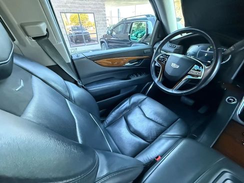 Used 2018 Cadillac Escalade Premium Luxury image 52