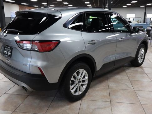 Used 2022 Ford Escape SE AWD/4WD image 5